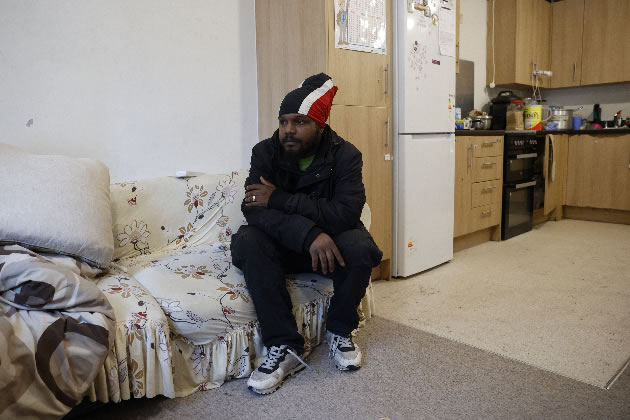 35-year-old Dwayne George's mother helps him care for his daughter. Picture: Facundo Arrizabalaga/MyLondon 