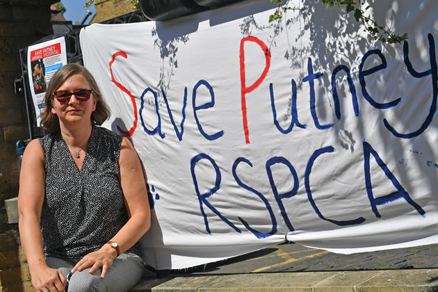 Fleur Anderson, MP for Putney, protesting the closure of Putney Animal Hospital. Credit: Grahame Larter