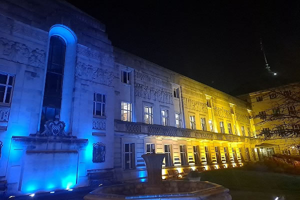 Wandsworth Town Hall lit up in the colours of Ukraine 