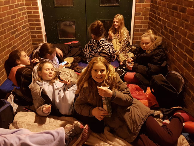School Kids Sleep Rough To Raise Money For The Homeless in Wandsworth SW18