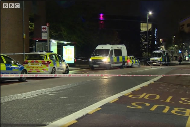 Police cordon off area near scene of fatal stabbing in Wandsworth 