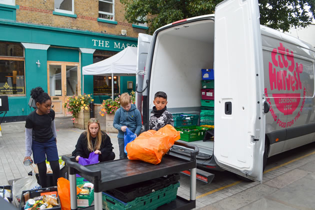 School children from St. Mary’s Roman Catholic Primary school in Battersea have been helping food charity City Harves