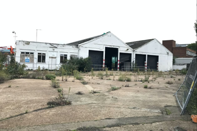 The now derelict Hunt Trucks garage on Armoury Way