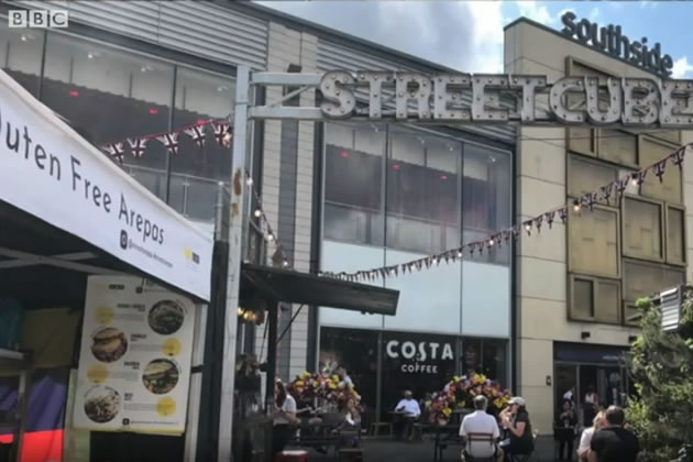 StreetCube outside SouthSide Shopping Centre 